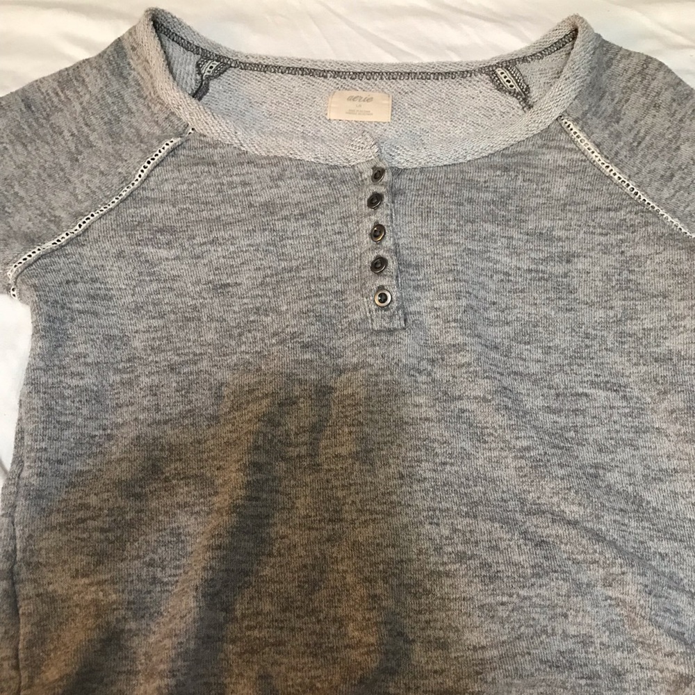 Aerie long sleeve sweater